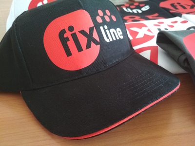 Бейсболка с логотипом