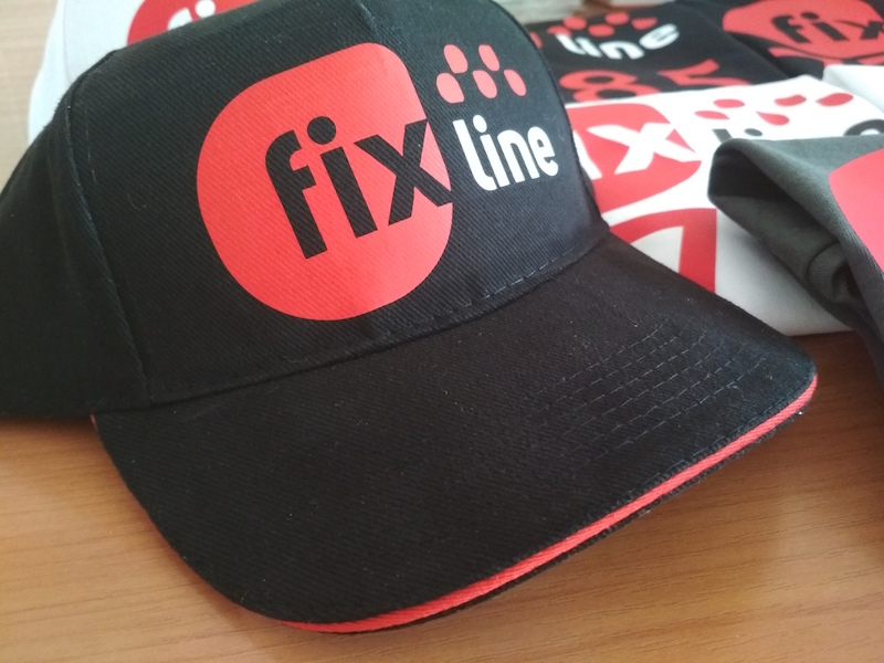 Бейсболка с логотипом