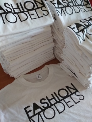 Белые майки с логотипом