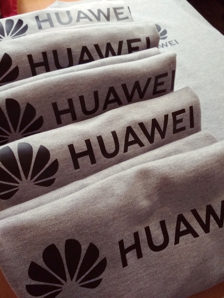 Свитшоты с логотипом